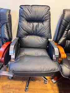 Müdir kreslosu Müdir kreslosu