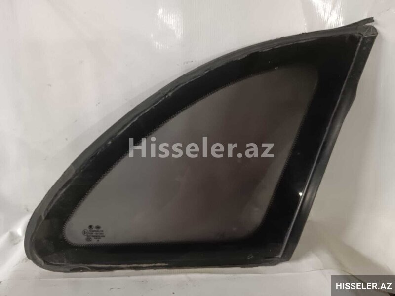 Skoda Fabia Yan şüşələr Skoda Fabia Yan şüşələr