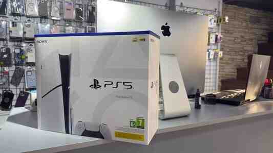 PlayStation 5 Slim 1TB PlayStation 5 Slim 1TB