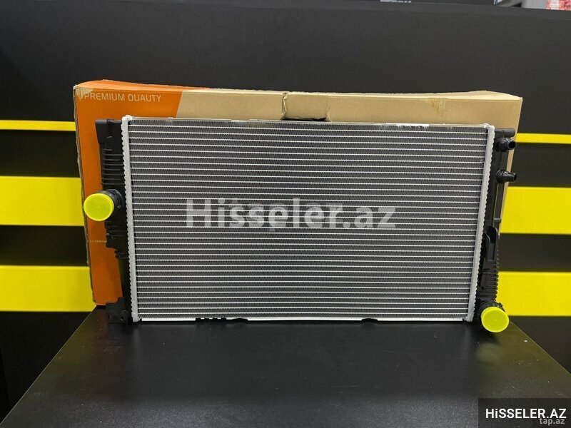 Bmw F10 su radiatoru Bmw F10 su radiatoru
