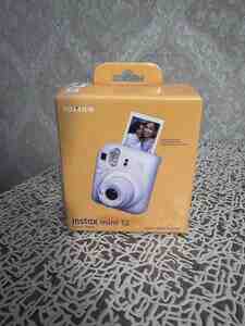 Fotoaparat Instax Mini 12 Fotoaparat Instax Mini 12