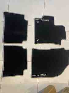 Toyota Corolla Hybrid 2018-2024 ayaqaltı rezinləri Toyota Corolla Hybrid 2018-2024 ayaqaltı rezinləri