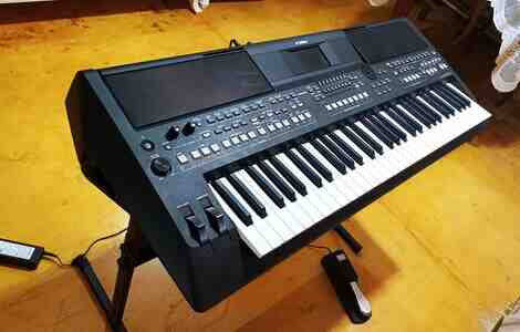 Sintezator YAMAHA PSR SX 600 Sintezator YAMAHA PSR SX 600