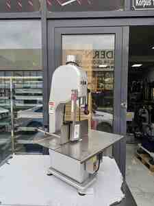 Sümük kəsən Remta Sümük kəsən Remta