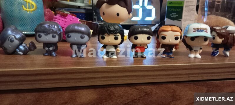 Stranger things kinder funko Stranger things kinder funko
