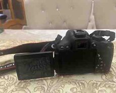 Canon 700D