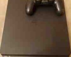 Sony PlayStation 4 Slim