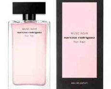 Narciso Rodriguez for her musc noir ətri