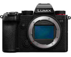 Panasonic Lumix S5 Mirrorless Camera