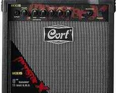 Electric guitar combo amplifier Cort MX15