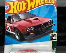 Oyuncaq avtomobil Hotwheels