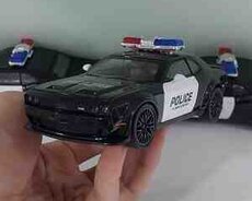 Dodge Challenger SRT Hellcat (1:32) modeli