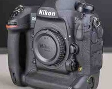 Nikon D6 body