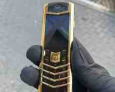 Vertu Signature S Design 18ct Red Gold 4GB