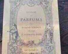 Le Livre Des Parfums