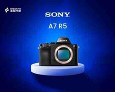 Sony A7 R5