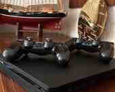 Sony PlayStation 4