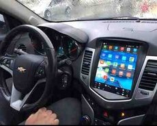 Chevrolet Cruz tesla monitoru