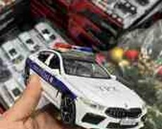 Metal YPX Polis avtomobili