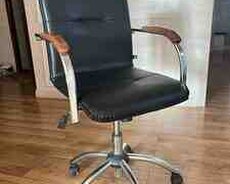 Ofis kresloları