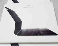 Apple iPad Pro 13 inch M4 Magic Keyboard