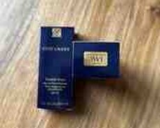 Este Lauder foundation