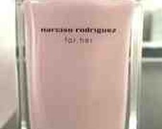 Narciso Rodriguez for her ətri