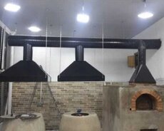 Restoran və ya yeməkxana üçün nəzərdə tutulmuş, qara rəngdə, üç