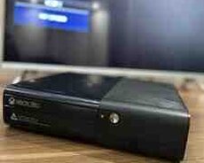 Xbox 360 E + Need for Speed Rivals