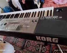 Sintezator Korg pa600qt