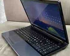 Noutbuk Samsung 300E
