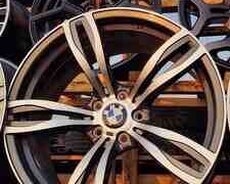 BMW F10 M 5 diskləri R20