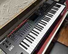 Roland FANTOM-06 sintezator