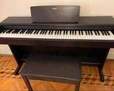 Elektro piano Yamaha 144R