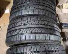 Pirelli şinləri 295, 40 R22