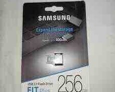 USB flaş Samsung 256GB