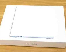 MacBook Air 15-inch 16, 256GB M4 chip