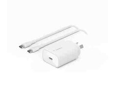 Belkin 25W şarj cihazı və kabeli