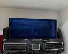 Land Cruiser monitoru
