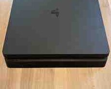 PlayStation 4 Slim