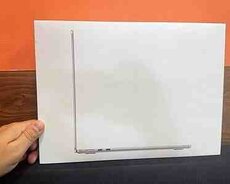Apple Macbook air 13 inch 16, 256 m4 starlght