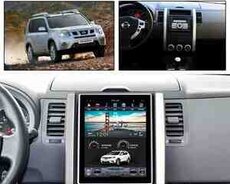 Nissan X-Trail üçün Tesla monitoru