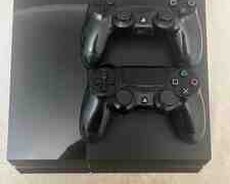 PlayStation 4