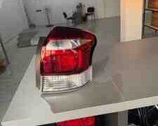 Toyota Corolla Fielder arxa stopu