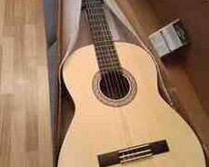 Gitara Yamaha