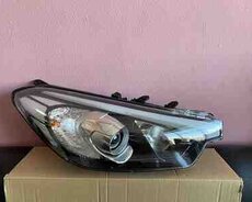 KİA Cerato 2013 farası