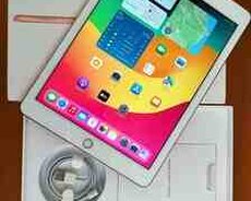 Apple İPad 9.7 (2018) Gold 128GB, 2GB