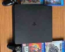 PlayStation 4 Slim