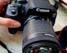 Fotoaparat Canon EOS 700D