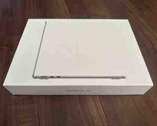 Apple Macbook Air 15 inch M3 (2024)
